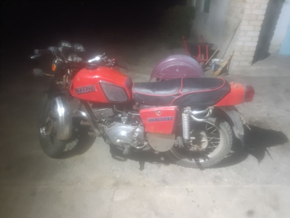 продам мотоцикл ИЖ планета 5