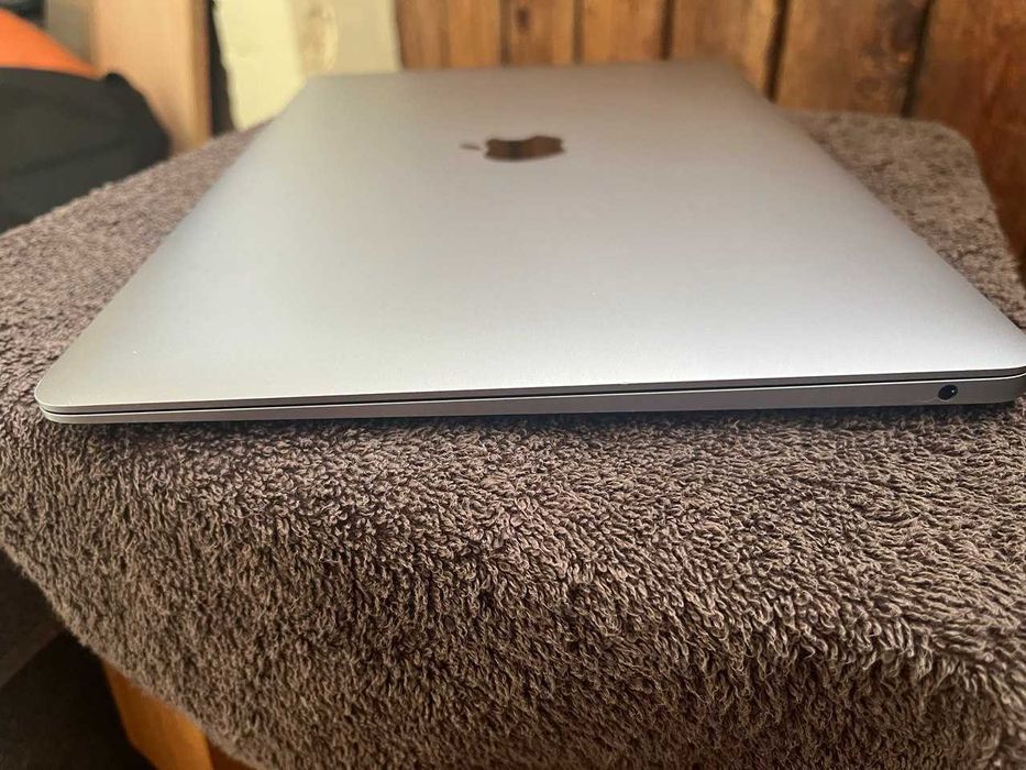 MacBook Air M1/16/256