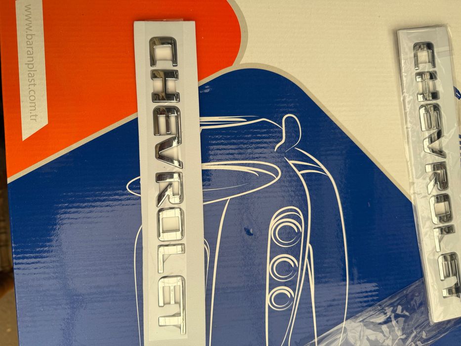 Емблема -напис Chevrolet Шевроле 195*18мм + брелок у подарунок