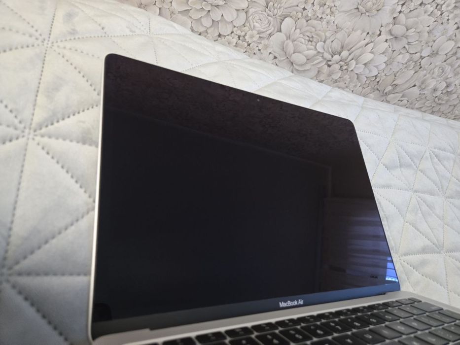 MacBook Air M1 8 1TB  Silver