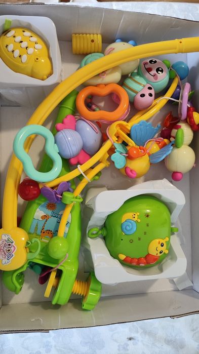 Дитячий мобіль в ліжечко