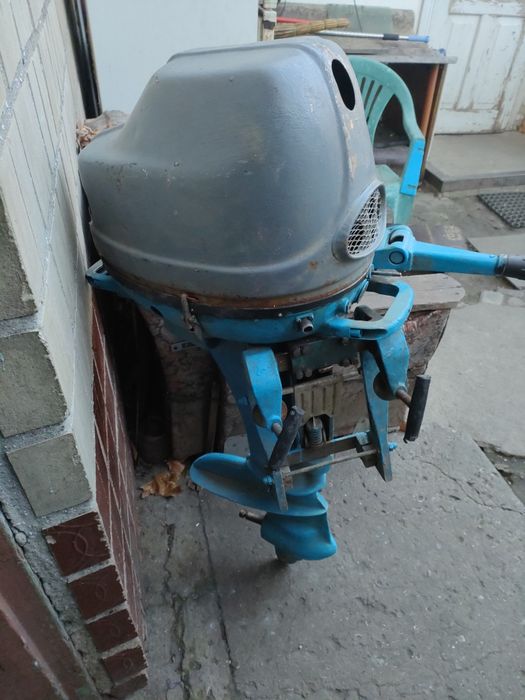 Продам мотор лодочный Вихрь 20
