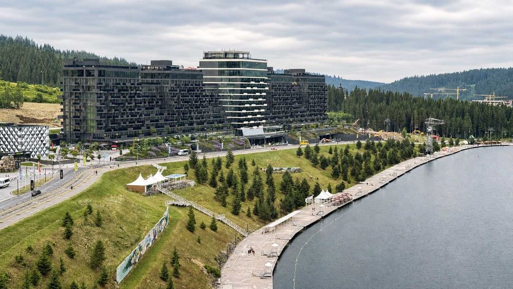 Статусна нерухомість у центрі Буковелю - готель GLACIER PREMIUM APARTMENTS. Вихід на спуск 14