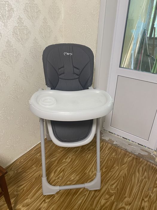 Стільчик для годування momi gojo