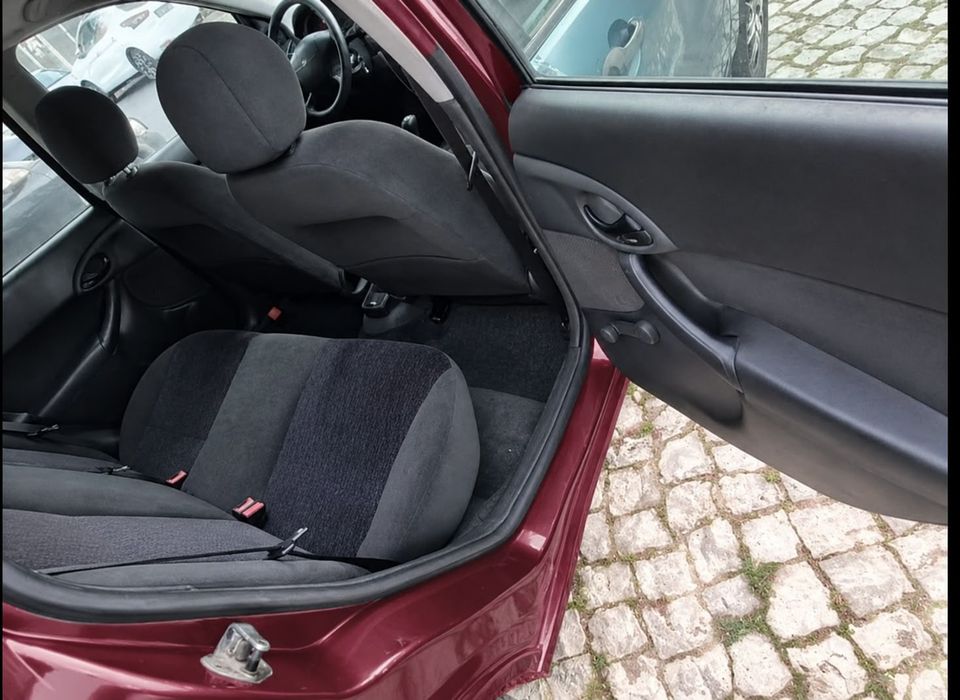 Ford focus ano 1999 1.6 gasolina