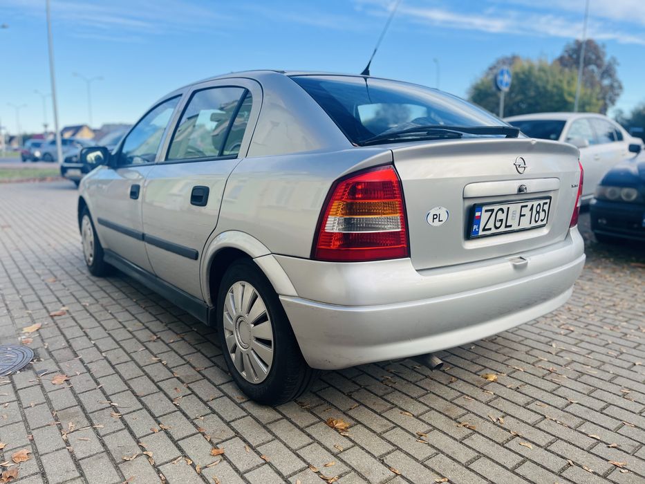 Opel Astra benzyna