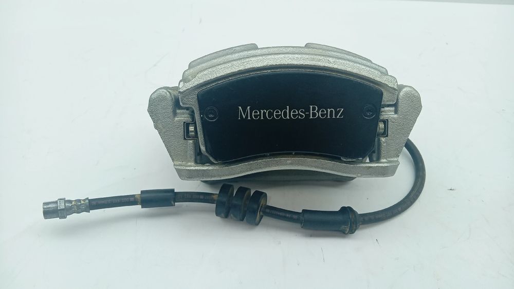 Pinça travão / maxila de travão frente esquerda MERCEDES-BENZ GLA (H24