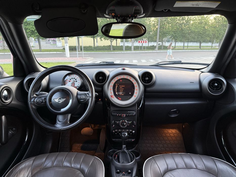 Стильний Mini cooper countryman