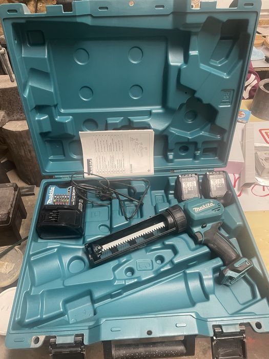 Pistola de silicone 18 v LXT 300 ml DCG180C MAKITA