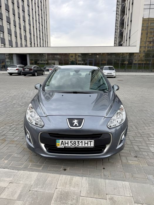 Продам офіційний Peugeot 308