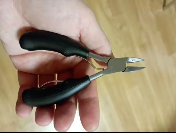 Кусачки для ногтей