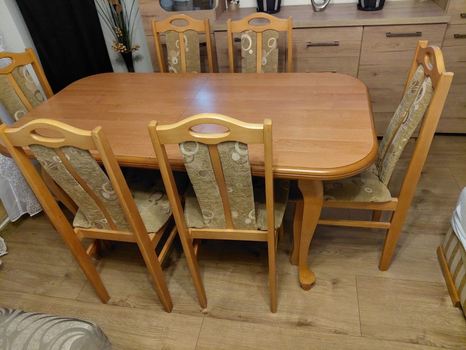 Stół rozkładany + 6 krzeseł stan bdb