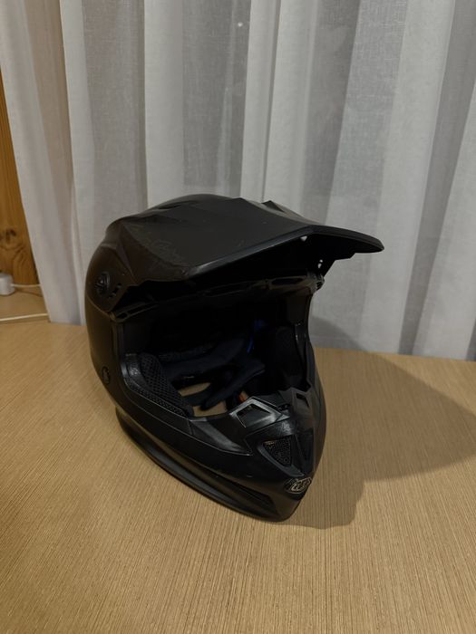 Шолом  Troy Lee Designs