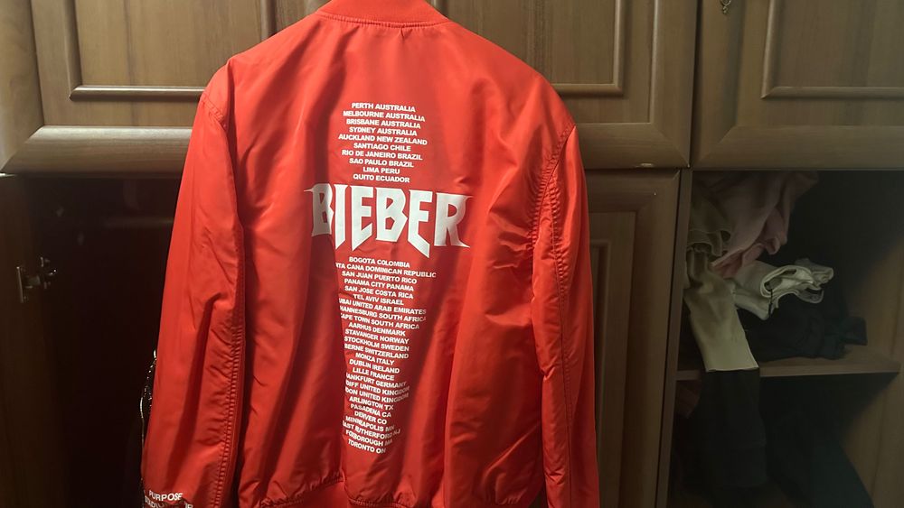 Бомбер H&M Bieber Purpose Tour