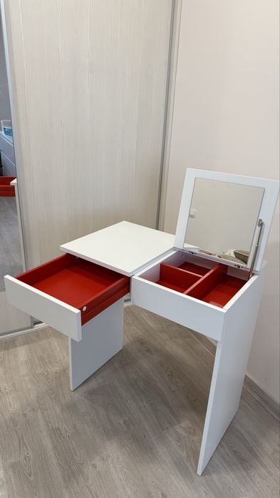 Столик туалетний ikea brimnes