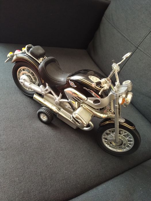 Moto carrinhos brinquedos.