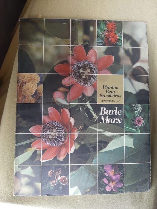 15  livros novos conforme fotos.3€Cada.