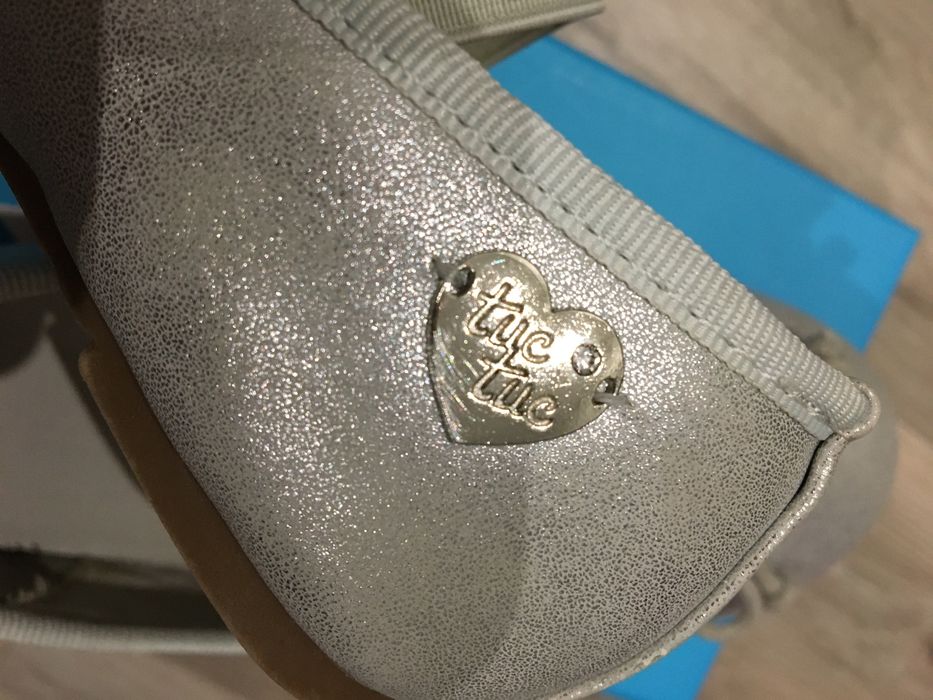 Sabrina prateadas TucTuc