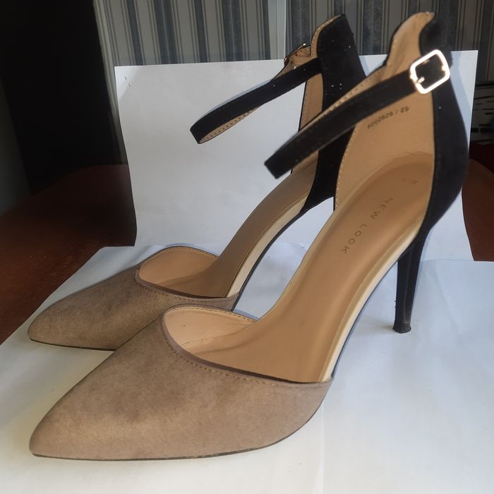 Босоніжки 39 розмір