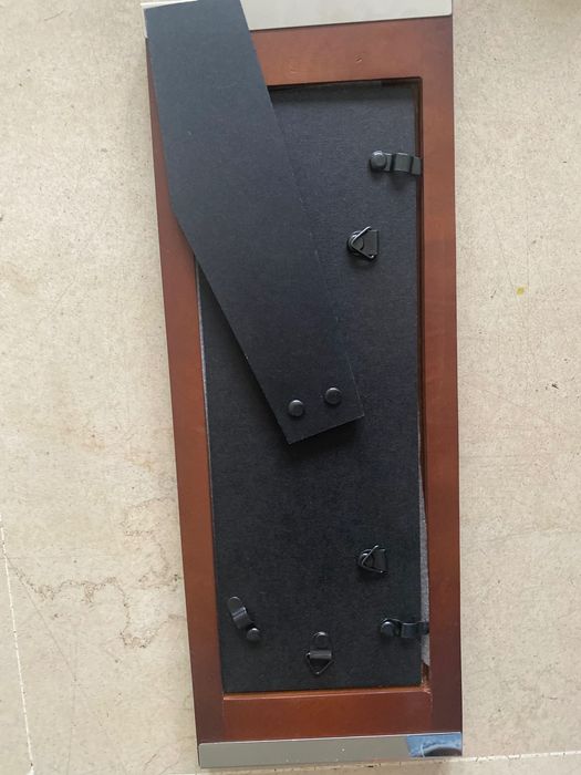 Wood and shell frame64752116752258122