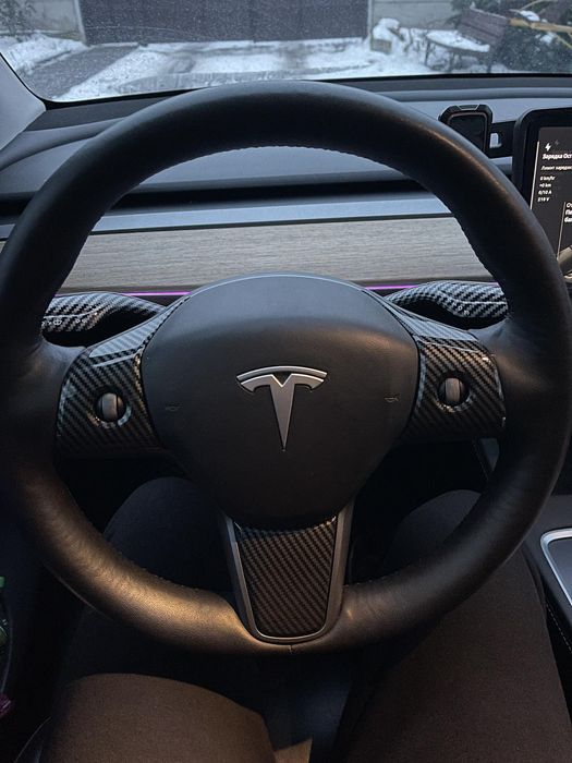 Tesla Y/3 - накладки на руль , карбон під лаком