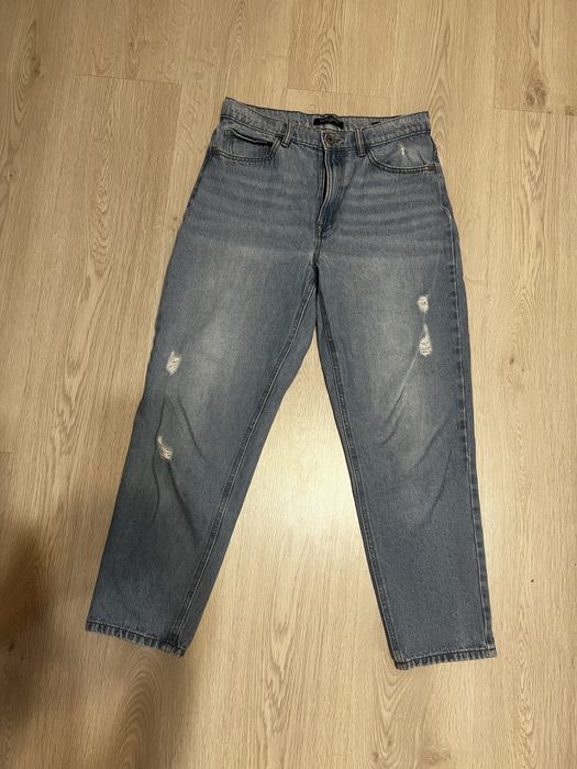 Жіночі джинси мом