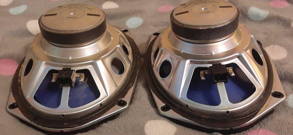 Oryginalne głośniki Chrysler 6×9" (23×16 cm) para używane