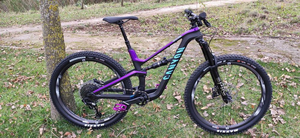 Canyon Spectral WMN CFR 9.0 Carbono Trail BTT MTB Enduro