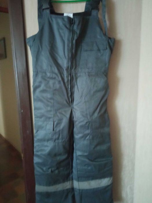 Продам комплект спецодежди утепленной мужской