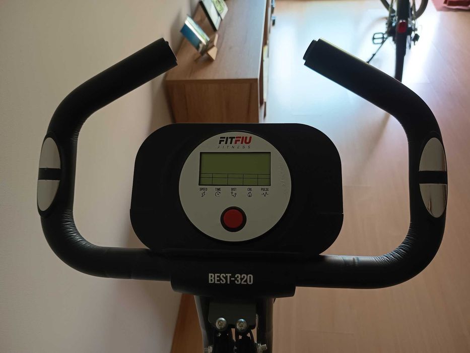 Bicicleta Estática FITFIU Fitness BEST-320 Dobrável c/ Encosto – Muito bom estado