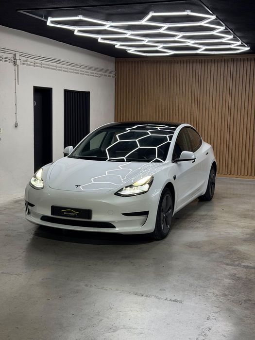 Tesla Model 3 Standard RWD foto 3