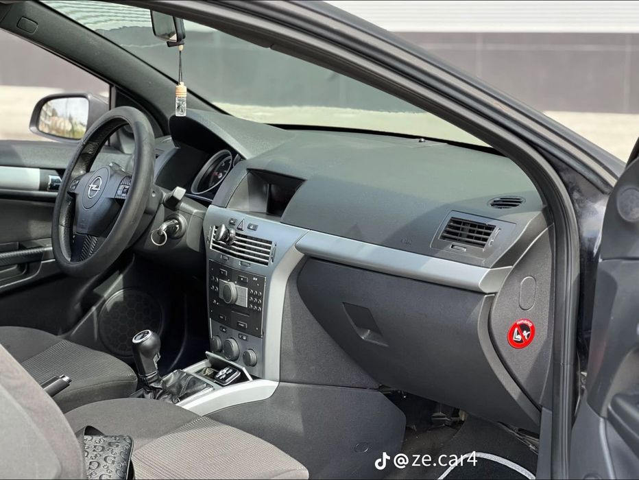Opel Astra GTC 1.9