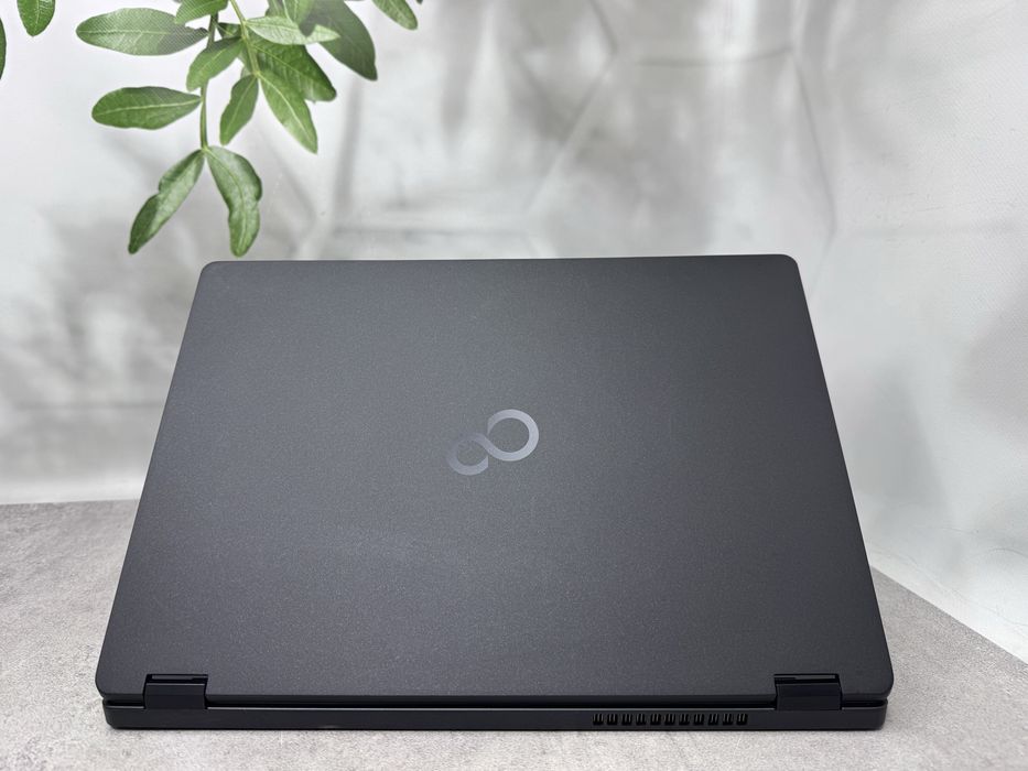 Ноутбук Fujitsu LifeBook U7311/i5-1135G7/8GB/256GB/FHD IPS/13.3