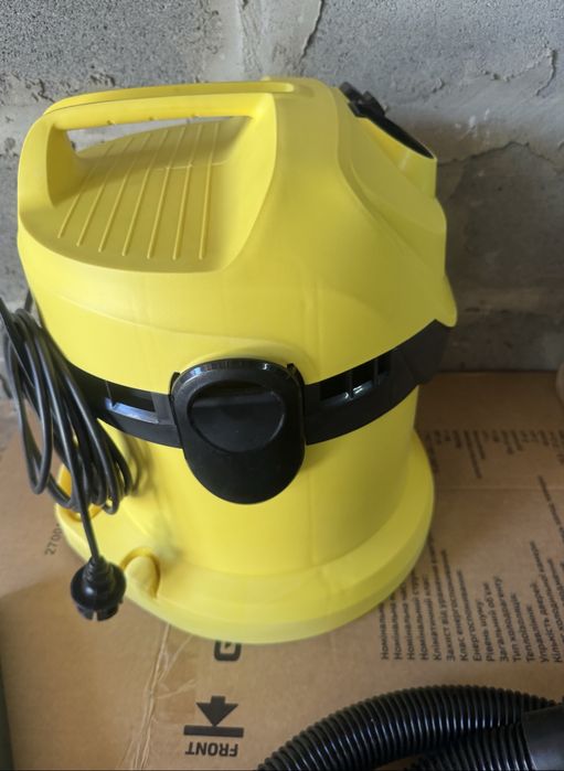 Продам пилосос Karcher WD-2