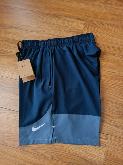 Calções de treino Nike Dri-FIT azuis novos com etiqueta
