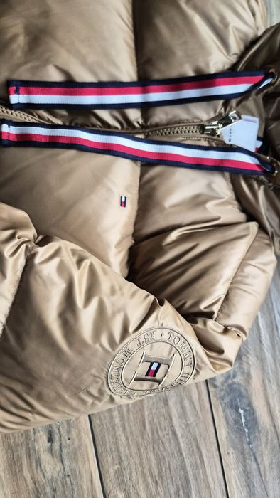 Kurtka damska  puchowa  Tommy Hilfiger,  rozmiarL