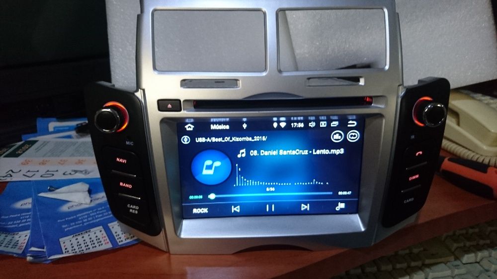 Auto-rádio 2 din android 14 p/ Toyota Yaris 2005 a 2011