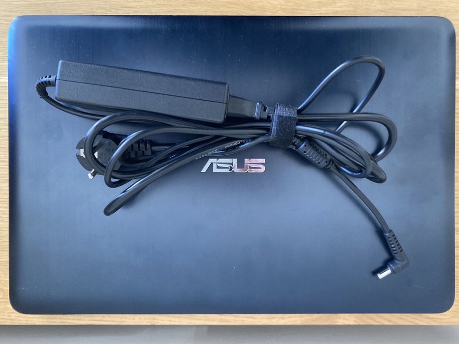 Продається ноутбук  ASUS