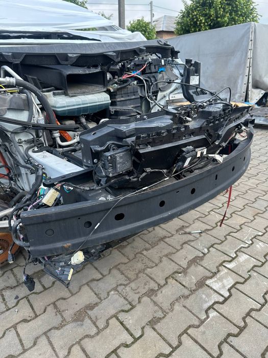 Tesla Model X Підсилювач бамперу передній