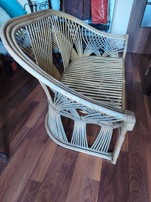 Salonowa sofa ratanowa