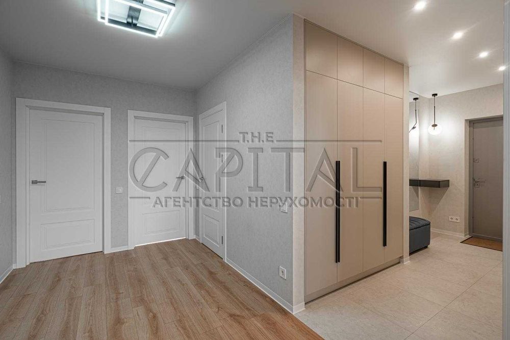 Перша здача! Чотирикімнатна на Подолі Закритий ЖК 044 Кирилівська 37