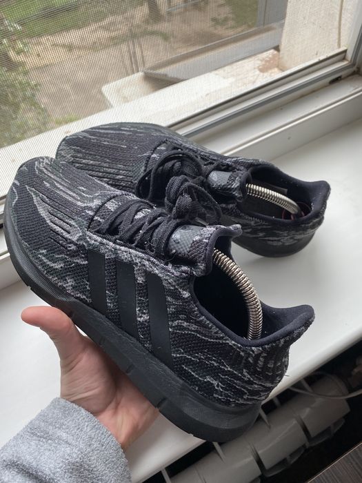 Кроссовки Adidas Swift Run