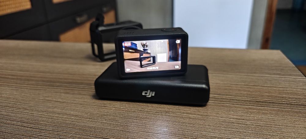 DJI Osmo Action 5 Pro Adventure Combo + аксессуары