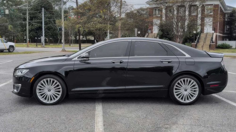 Lincoln MKZ Hybrid Reserve      2017
