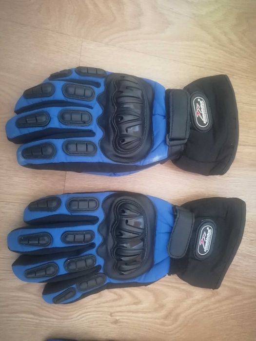 Equipamento mota todo o terreno