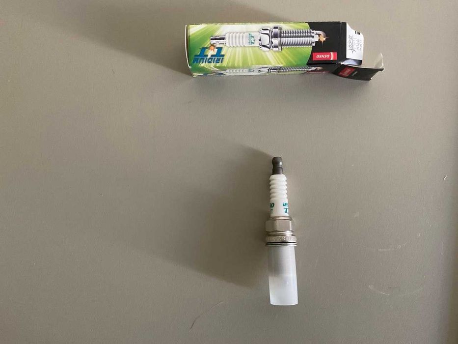 свічка IK20TT Denso 4702