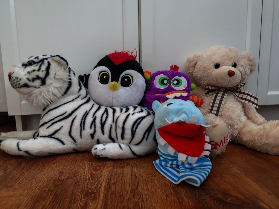 Pluszaki maskotki przytulanki - paczka zestaw. Fioletowy gra