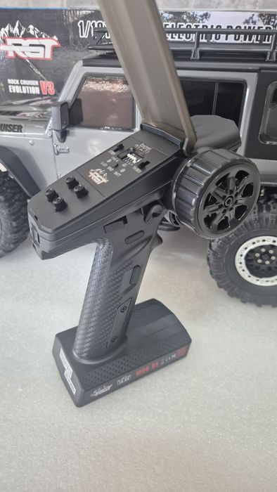 Carro telecomandado RC Jipe Rubicon Rock Crawler RGT 86100 V3 1:10 4x4 2 velocidades