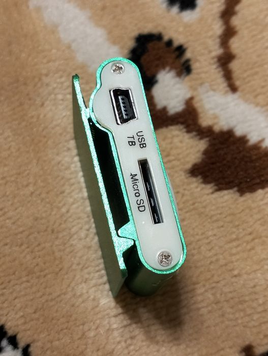 Mini MP3 na kartę microSD