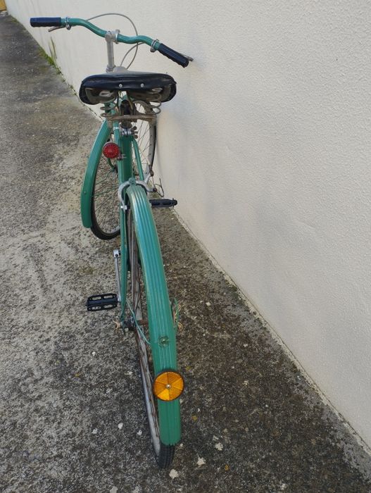 Bicicleta pasteleira vintage